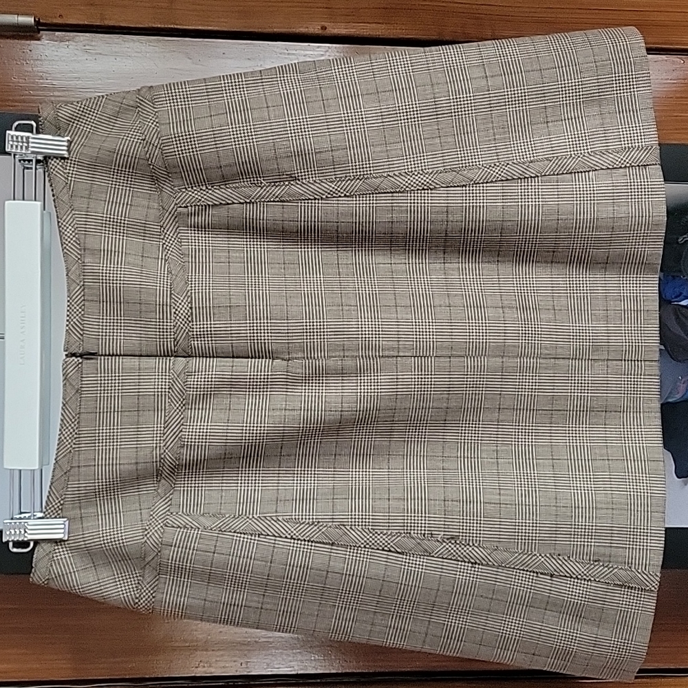 HP🎉 ⭐ Anne Klein Brown Tan Wool Skirt - Size 10P - Picture 2 of 8